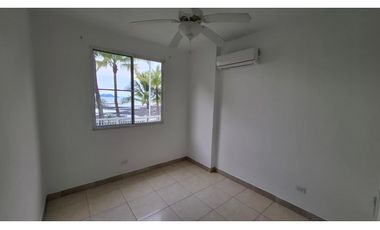 Venta de Apartamento en PH Altamarina, Playa Dorada
