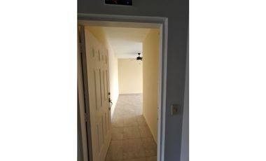 Venta de Apartamento en PH Altamarina, Playa Dorada