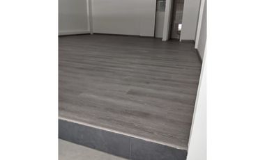 Se alquila local en Plaza comercial / San Francisco