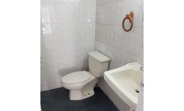 Se alquila local en Plaza comercial / San Francisco