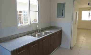 Se vende casa en Las Olas de Playa Dorada