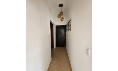 VENDEMOS CASA EN LA 12 DE OCTUBRE