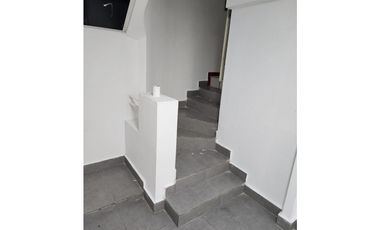VENDEMOS CASA EN LA 12 DE OCTUBRE