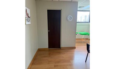 VENTA DE CONSULTORIO MEDICO EN PAITILLA DE 34.79 M2