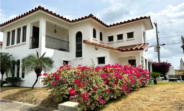 Venta de Casa – Vista Mar, San Carlos