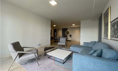 Venta apartamento amoblado en The Regent, Costa del Este – 202 m²