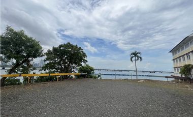Terreno en Venta Frente al Mar en Casco Antiguo