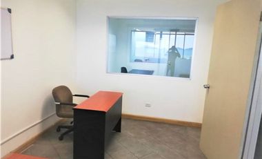 Oficina en Bay Mall Plaza, Avenida Balboa (11806)