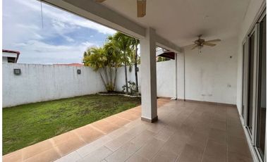 VENTA DE CASA EN VERSALLES LYON , PH QUINTAS DE VERSALLES