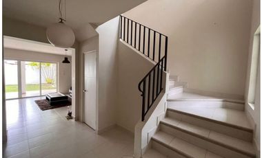 VENTA DE CASA EN VERSALLES LYON , PH QUINTAS DE VERSALLES