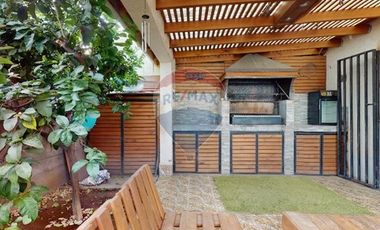 ¡CASA ESQUINA! LA MEJOR OFERTA Y UBICACIÓN DE ZONA