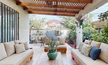 ¡CASA ESQUINA! LA MEJOR OFERTA Y UBICACIÓN DE ZONA