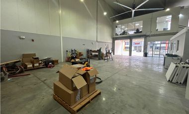 Galera (360m2) en venta en Pacora. 25-9398.