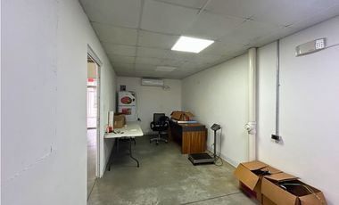 Galera (360m2) en venta en Pacora. 25-9398.