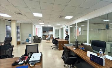 Galera (360m2) en venta en Pacora. 25-9398.