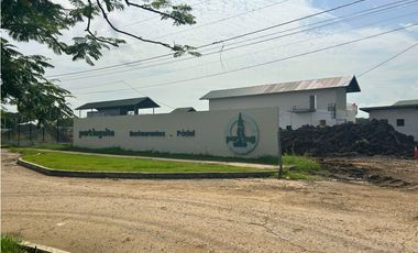 Local comercial de 76m2 en alquiler en Juan Diaz. 25-9520.