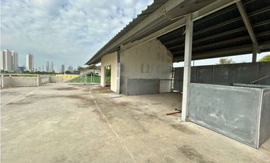Local comercial de 152m2 en alquiler en Juan Diaz. 25-9521.