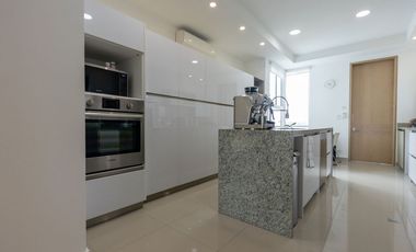 Venta de apartamento en PH Aria en Costa del Este.
