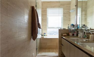 Venta de apartamento en PH Aria en Costa del Este.