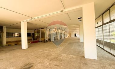 LOCALES COMERCIALES  EN ARRIENDO