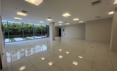 Alquiler de Oficina en Boulevard del Este – Costa del Este
