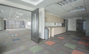 Oficina Amplia en Oceania Business Center – Ideal para Multinacionales