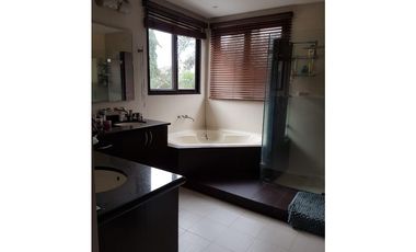 Se vende hermosa casa en PH Antigua, Costa del Este