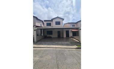 VENDO CASA EN ARBOLEDAS,LA CHORRERA