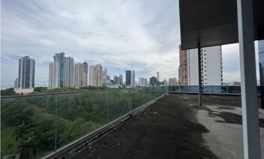 Alquiler de Oficina con Terraza en Boulevard del Este, Costa del Este