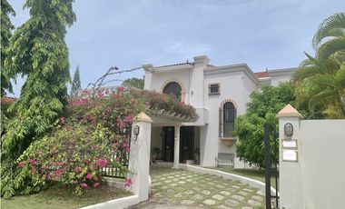 Venta casa amoblada, Club de Golf de Coronado Luxury Club