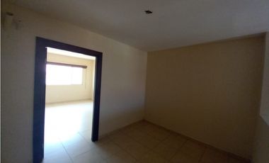 Venta de Casa  Reposeído en  Villas del Golf , Villa Lucre