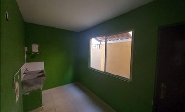 Venta de Casa  Reposeído en  Villas del Golf , Villa Lucre