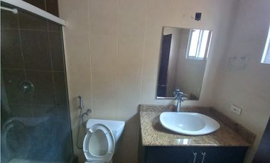 Venta de Casa  Reposeído en  Villas del Golf , Villa Lucre