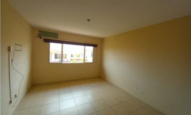 Venta de Casa  Reposeído en  Villas del Golf , Villa Lucre