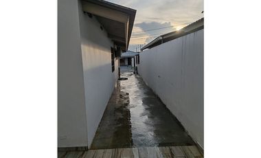 VENDO CASA EN PARQUES DE OVIEDO, HATO MONTAÑA