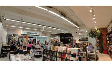 SE VENDE LOCAL EN ALBROOK, PASILLO DEL DELFN