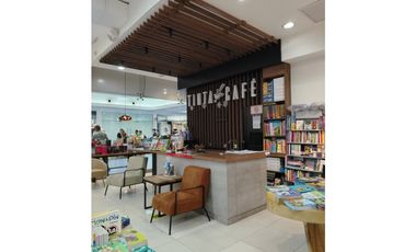 SE VENDE LOCAL EN ALBROOK, PASILLO DEL DELFN