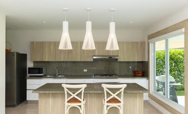 Casa en Venta con Amenidades Única en Bijao, Quarry States