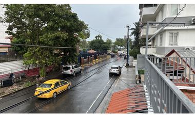 Se vende casa en Avenida Balboa, Bella Vista