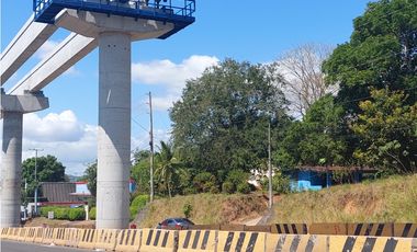 Se vende 2688 M2 en Vista Alegre frente Línea 3 del Metro PO