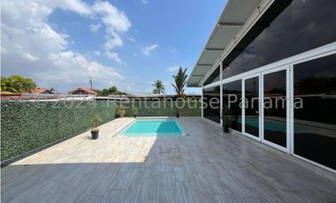 Casa comercial en venta en Coco del Mar. Panamá. 24-6551.