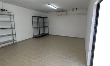 Local Comercial en Arriendo en Av. Quilín/Tobalaba