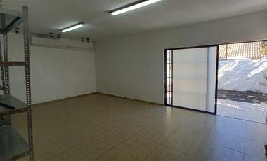 Local Comercial en Arriendo en Av. Quilín/Tobalaba