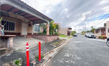 CASA EN ALQUILER EN URBANIZACION MONTELIMAR LA CHORRERA