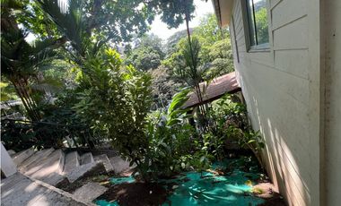 Venta – Propiedad con 2 Casas + Vista al Lago en Las Cumbres