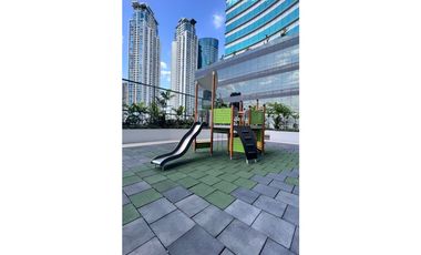 VENTA DE APARTAMENTO VISTA AL MAR EN COSTA DEL ESTE PRIMERA LNEA.