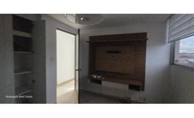 Vendo apartamento en San Antony Hills 3 habitaciones vacio