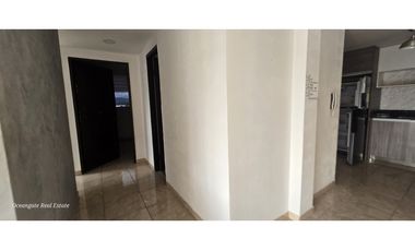 Vendo apartamento en San Antony Hills 3 habitaciones vacio