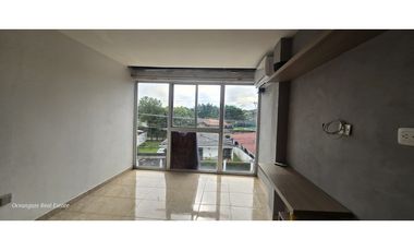 Vendo apartamento en San Antony Hills 3 habitaciones vacio