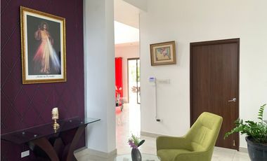 VENDO CASA RESIDENCIAL - LA CHORRERA SECTOR SANTA CLARA